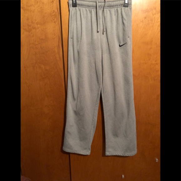 Boys extra-large Nike sweatpants - Picture 1 of 2